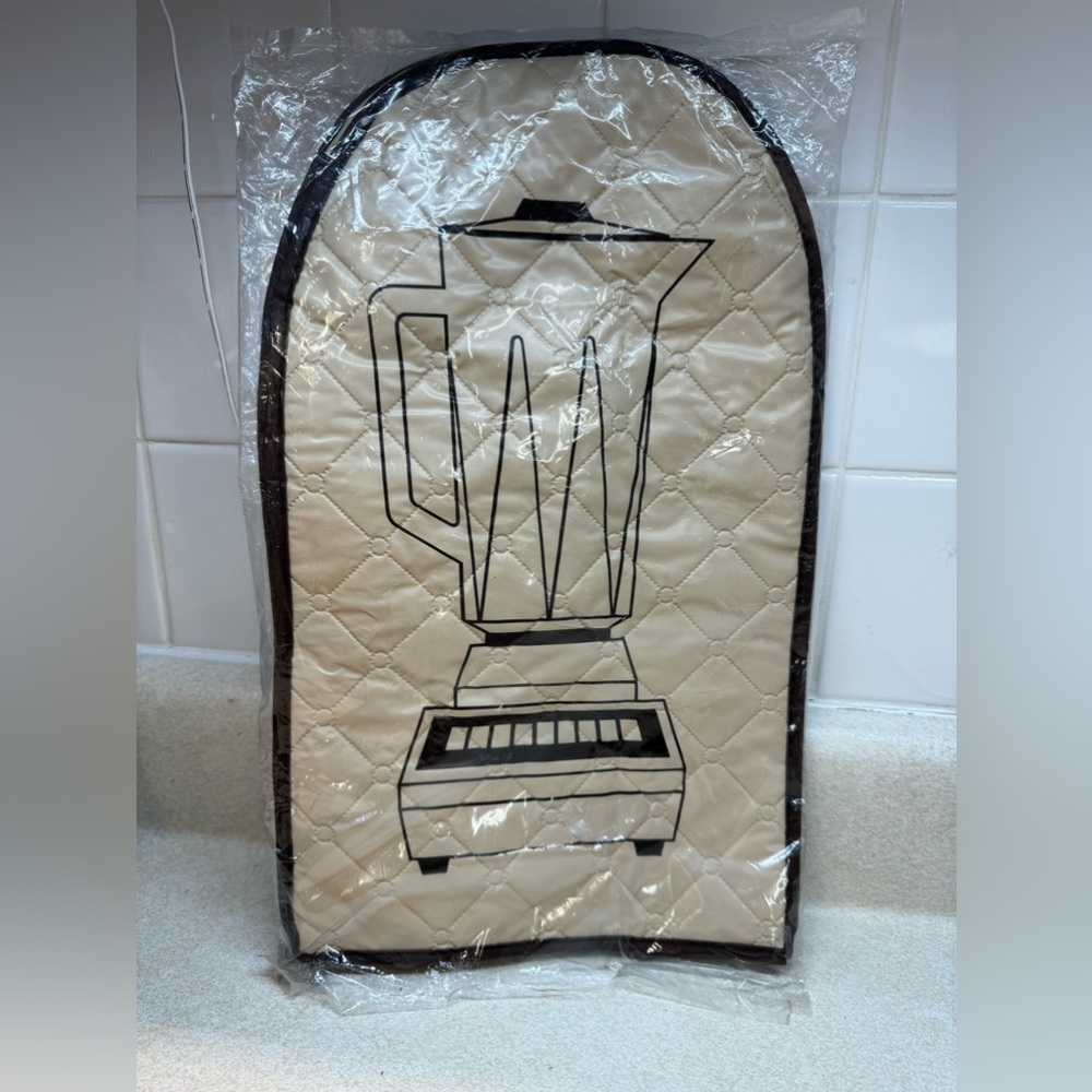 Vintage quilted blender cover